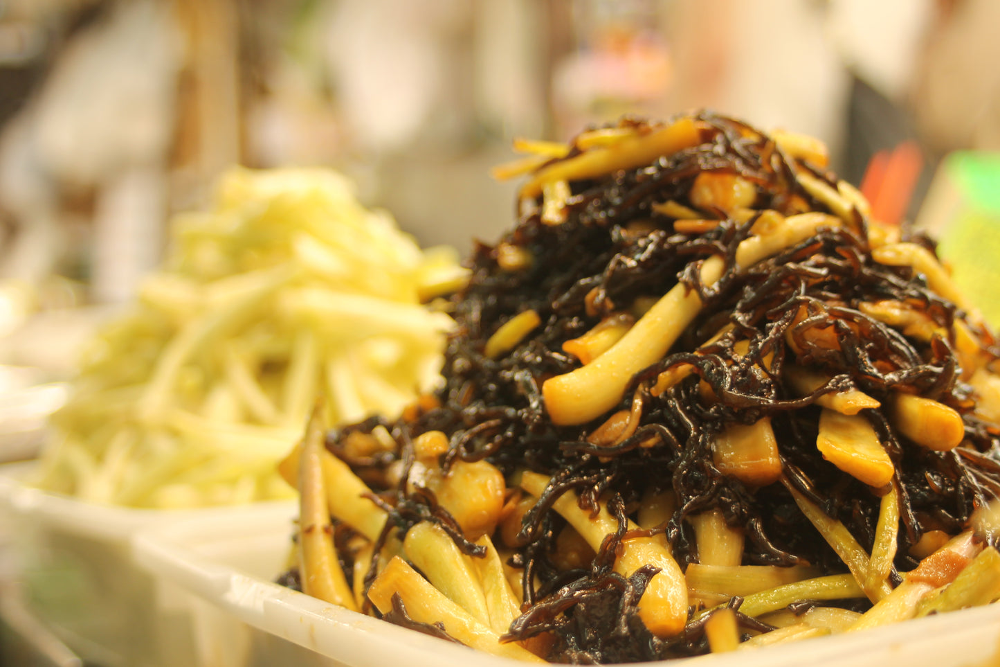 沖縄県産 島らっきょうラー油キクラゲ漬け 香ばしいごま油風味|【徳和商店公式通販】