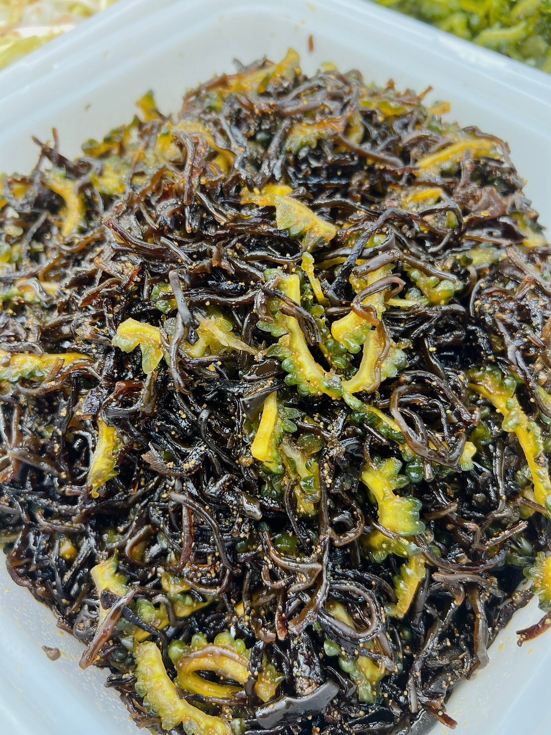 ゴーヤーししゃもキクラゲ｜沖縄ゴーヤー×ししゃも×きくらげ｜ヘルシー常備菜・おつまみ・ご飯のお供【徳和商店公式通販】